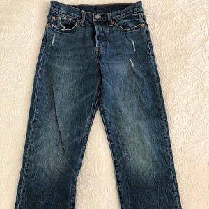 Levi’s wedgie straight leg jean size 27